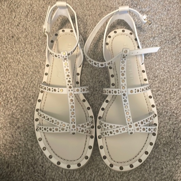 New Sandals - Picture 1 of 4